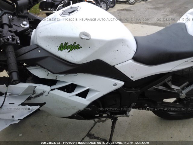 JKAEX8A17FDA21112 - 2015 KAWASAKI EX300 A WHITE photo 9