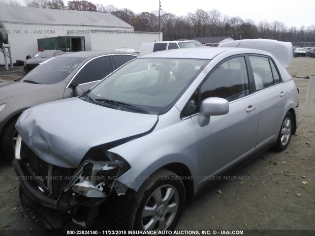 3N1BC11E98L350647 - 2008 NISSAN VERSA S/SL SILVER photo 2