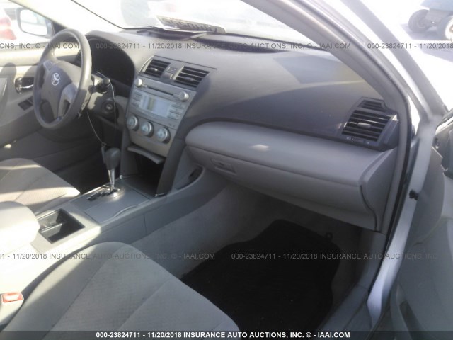 4T1BE46K79U301022 - 2009 TOYOTA CAMRY SE/LE/XLE 银色 照片 5