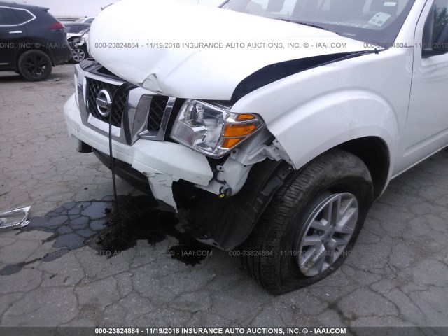 1N6AD0ER5JN765190 - 2018 NISSAN FRONTIER S/SV/SL/PRO-4X WHITE photo 6