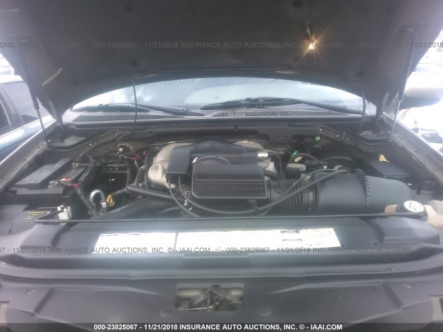 5LMFU28R52LJ16379 - 2002 LINCOLN NAVIGATOR Күміс фото 10