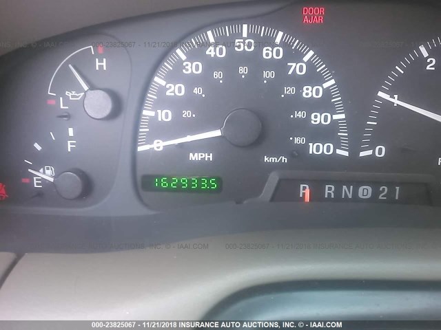 5LMFU28R52LJ16379 - 2002 LINCOLN NAVIGATOR Күміс фото 7