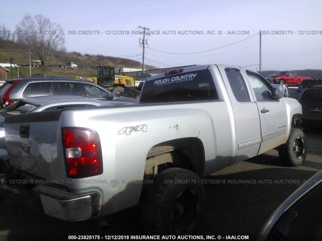 1GCSKREAXAZ257785 - 2010 CHEVROLET SILVERADO K1500 LS SILVER photo 4