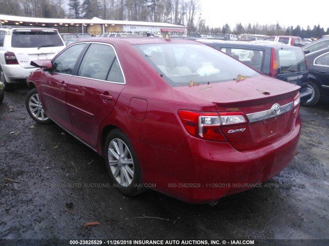 4T1BK1FK7CU519542 - 2012 TOYOTA CAMRY SE/XLE RED photo 3