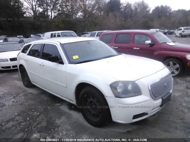 2D4FV47T86H448674 - 2006 DODGE MAGNUM WHITE photo 1