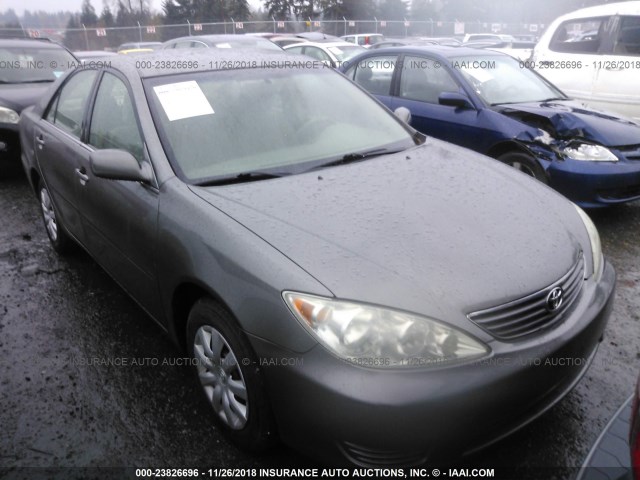 4T1BE32K35U556714 - 2005 TOYOTA CAMRY LE/XLE/SE GRAY photo 1