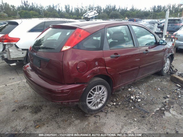 1FAFP37N17W194138 - 2007 FORD FOCUS ZX5/S/SE/SES RED photo 4