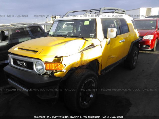 JTEBU11F770026493 - 2007 TOYOTA FJ CRUISER YELLOW photo 2