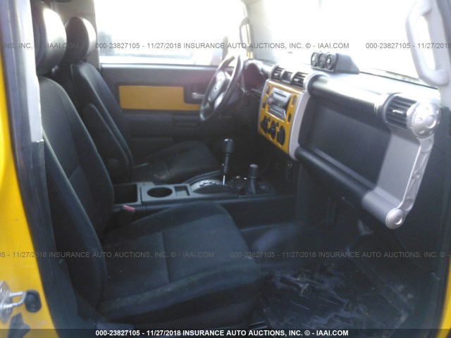 JTEBU11F770026493 - 2007 TOYOTA FJ CRUISER YELLOW photo 5