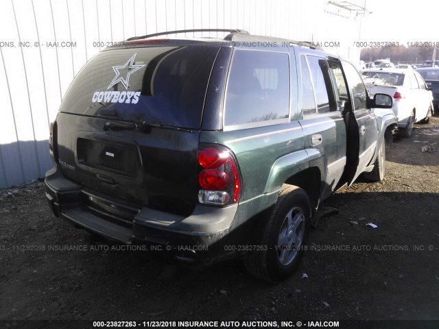 1GNDT13S542210963 - 2004 CHEVROLET TRAILBLAZER LS/LT GREEN photo 4