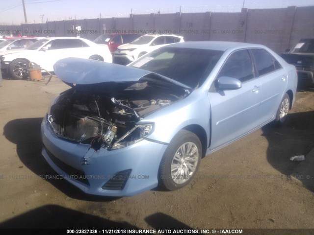 4T4BF1FK5ER337142 - 2014 TOYOTA CAMRY L/SE/LE/XLE Light Blue photo 2