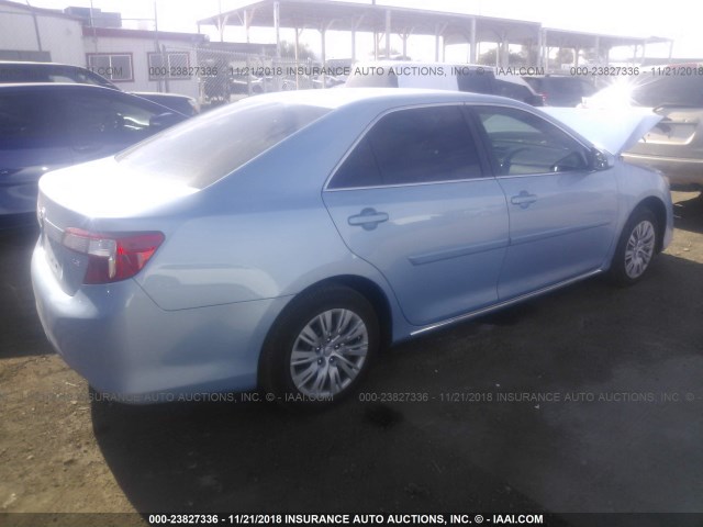 4T4BF1FK5ER337142 - 2014 TOYOTA CAMRY L/SE/LE/XLE Light Blue photo 4