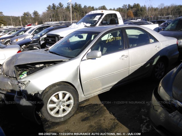 4T1BF30K44U584732 - 2004 TOYOTA CAMRY LE/XLE/SE SILVER photo 2