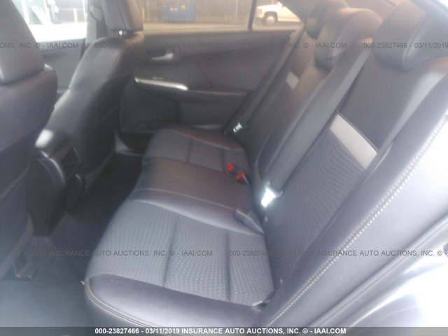 4T1BF1FK7DU290429 - 2013 TOYOTA CAMRY L/SE/LE/XLE ნაცრისფერი ფოტო 8