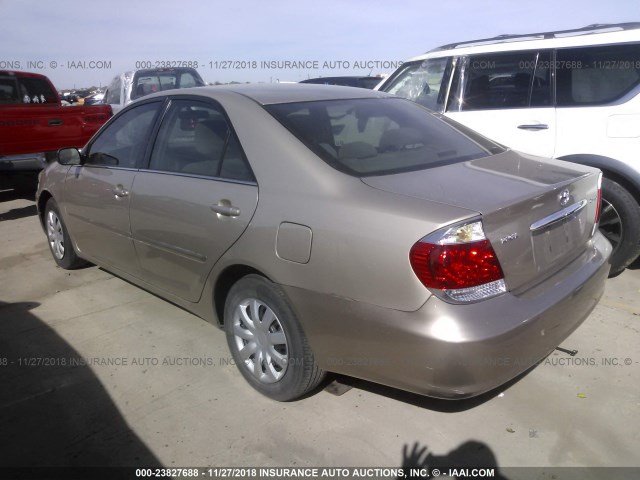 4T1BE32K25U044362 - 2005 TOYOTA CAMRY LE/XLE/SE GOLD photo 3