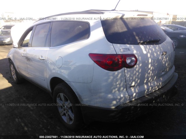 1GNKVGED1CJ190010 - 2012 CHEVROLET TRAVERSE LT WHITE photo 3