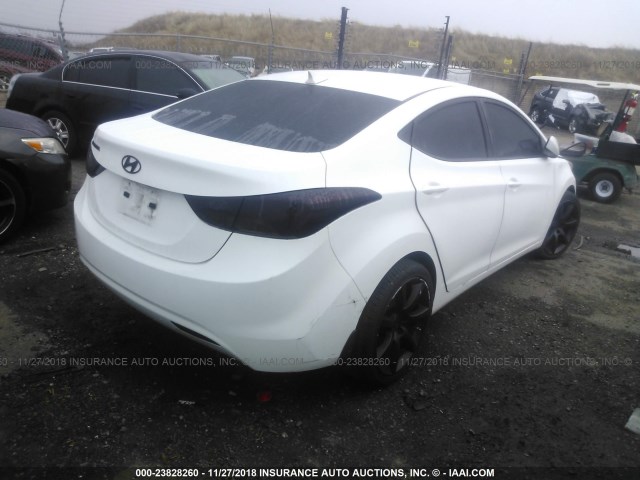 5NPDH4AEXDH428615 - 2013 HYUNDAI ELANTRA GLS/LIMITED WHITE photo 4