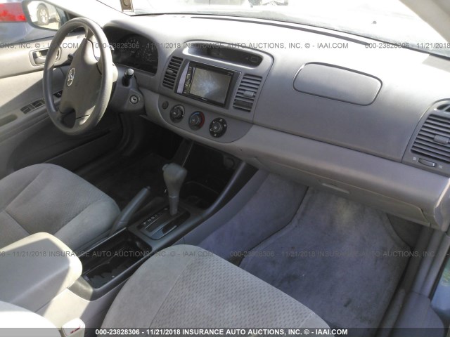 4T1BE32K24U311238 - 2004 TOYOTA CAMRY LE/XLE/SE GREEN photo 5