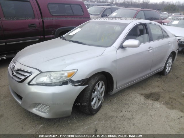 4T4BF3EK3BR101436 - 2011 TOYOTA CAMRY SE/LE/XLE SILVER photo 2