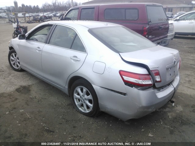 4T4BF3EK3BR101436 - 2011 TOYOTA CAMRY SE/LE/XLE SILVER photo 3