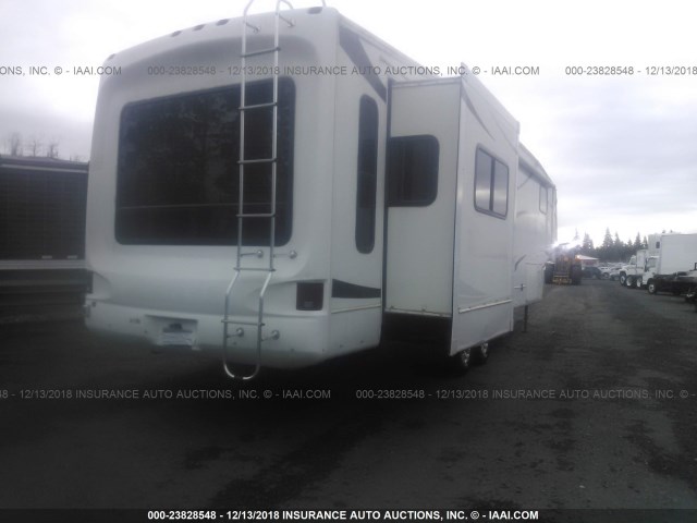 4YDF3502474703813 - 2007 KEYSTONE MONTANA WHITE photo 4