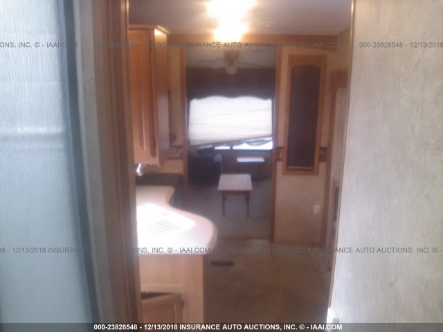 4YDF3502474703813 - 2007 KEYSTONE MONTANA WHITE photo 5
