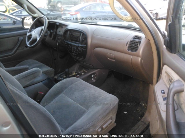 5TDBT44A71S021761 - 2001 TOYOTA SEQUOIA SR5 GOLD photo 5