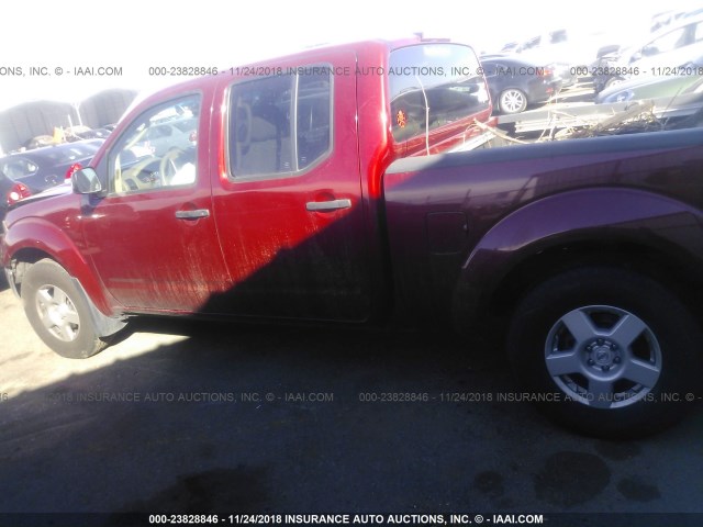 1N6AD09W07C449393 - 2007 NISSAN FRONTIER CREW CAB LE/SE/OFF ROAD RED photo 3