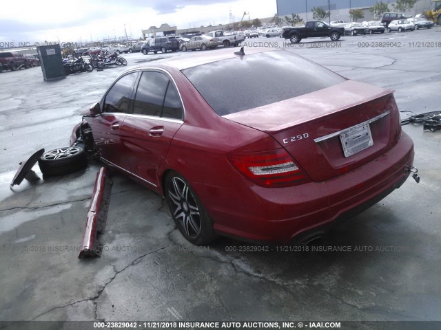 WDDGF4HB4DR283634 - 2013 MERCEDES-BENZ C 250 RED photo 3