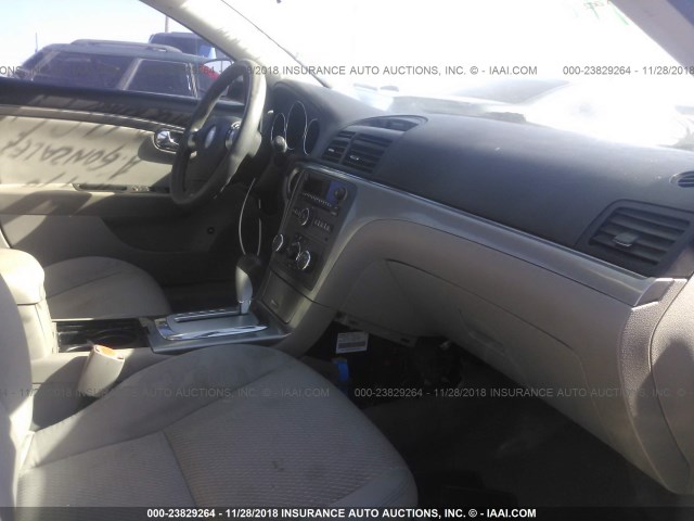 1G8ZS57NX7F174238 - 2007 SATURN AURA XE GRAY photo 5