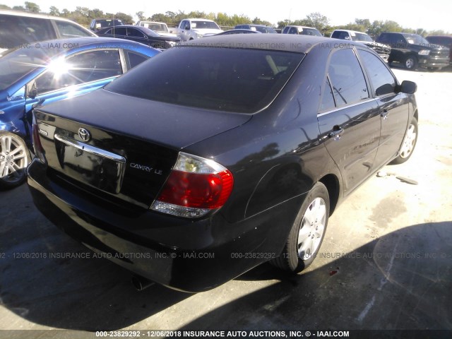 4T1BE32K45U078934 - 2005 TOYOTA CAMRY LE/XLE/SE BLACK photo 4