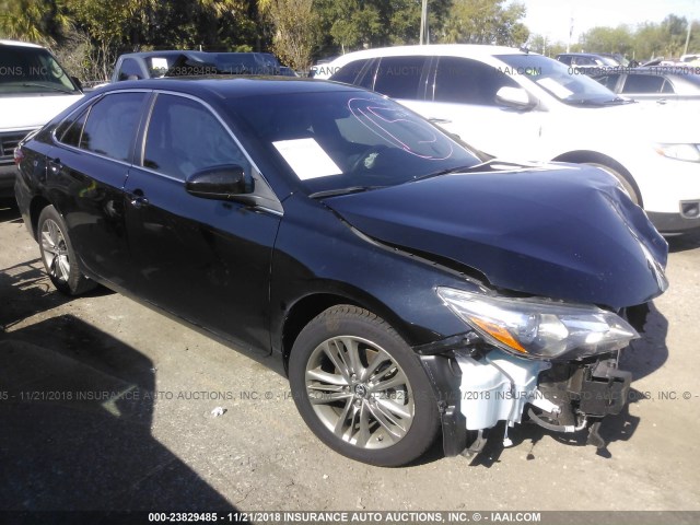 4T1BF1FK0GU199555 - 2016 TOYOTA CAMRY LE/XLE/SE/XSE BLACK photo 1