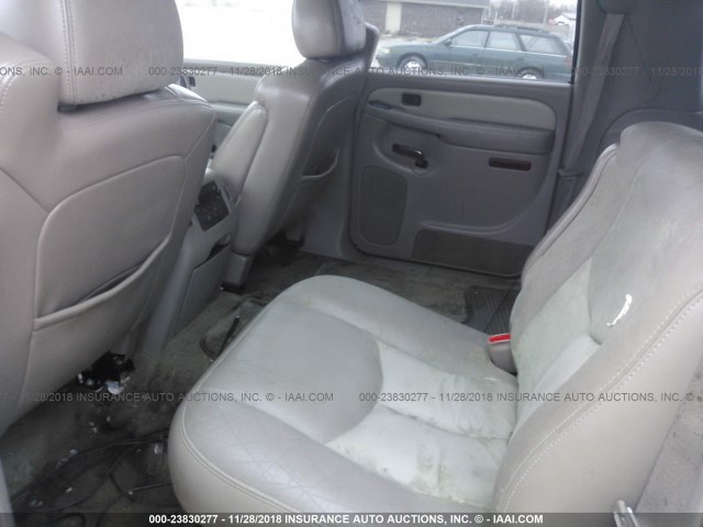 1GKFK66U05J146082 - 2005 GMC YUKON XL DENALI WHITE photo 8