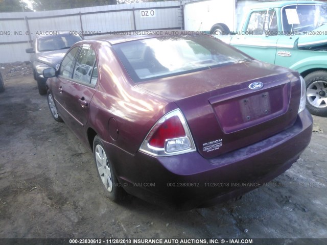 3FAFP06Z76R117293 - 2006 FORD FUSION S RED photo 3
