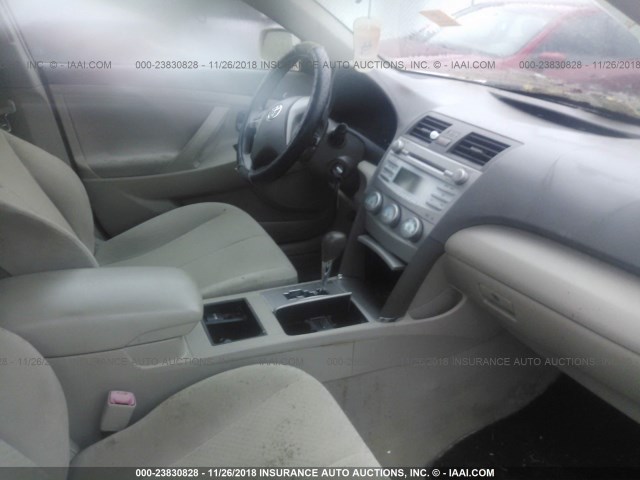 4T1BE46K07U654456 - 2007 TOYOTA CAMRY NEW GENERAT CE/LE/XLE/SE WHITE photo 5