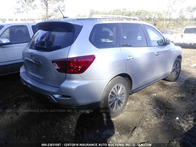 5N1DR2MN0JC616138 - 2018 NISSAN PATHFINDER S/SV/SL/PLATINUM SILVER photo 4