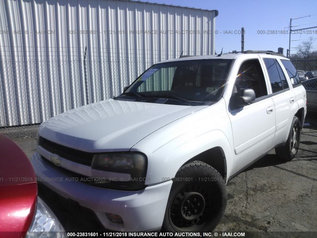 1GNDT13S352103685 - 2005 CHEVROLET TRAILBLAZER LS/LT WHITE photo 6