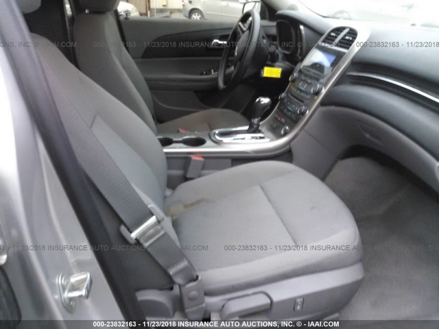1G11B5SA3DF144333 - 2013 CHEVROLET MALIBU LS Silber Foto 5