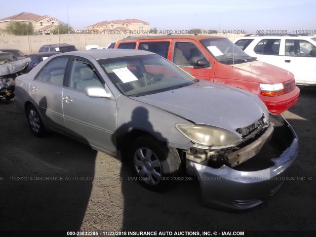 4T1BE32KX4U877230 - 2004 TOYOTA CAMRY LE/XLE/SE SILVER photo 1