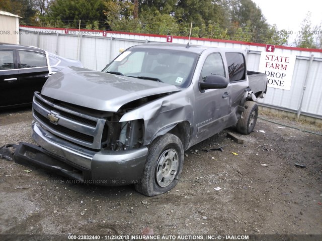 2GCEC13J271550130 - 2007 CHEVROLET SILVERADO C1500 CREW CAB GRAY photo 2