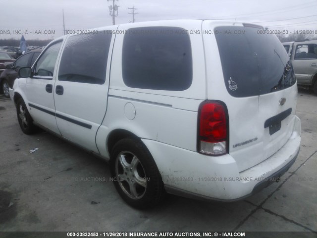 1GNDV231X8D190307 - 2008 CHEVROLET UPLANDER LS WHITE photo 3