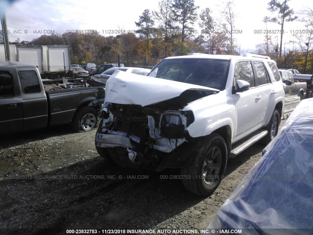 JTEBU5JR3G5376336 - 2016 TOYOTA 4RUNNER SR5 PREM/LTDL/TRAIL/TRD WHITE photo 2