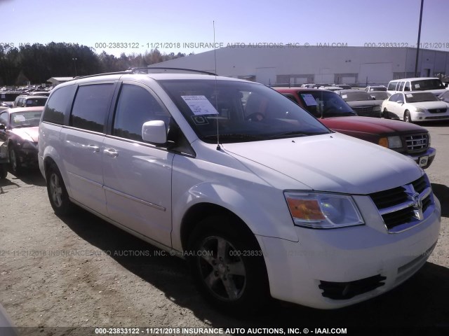 2D4RN5D16AR131274 - 2010 DODGE GRAND CARAVAN SXT WHITE photo 1