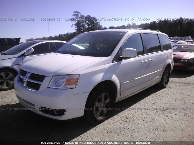 2D4RN5D16AR131274 - 2010 DODGE GRAND CARAVAN SXT WHITE photo 2