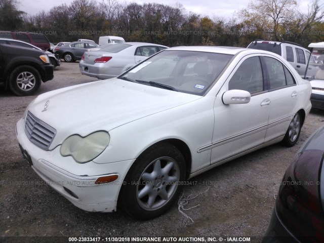 WDBRF61J64F545718 - 2004 MERCEDES-BENZ C 240 WHITE photo 2