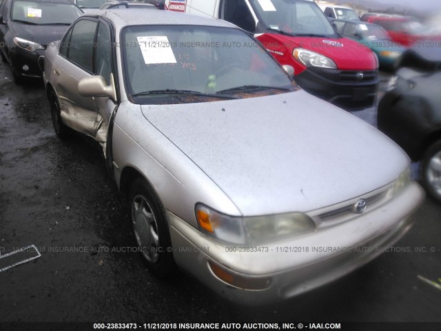 1NXBB02E5VZ573399 - 1997 TOYOTA COROLLA DX GOLD photo 1