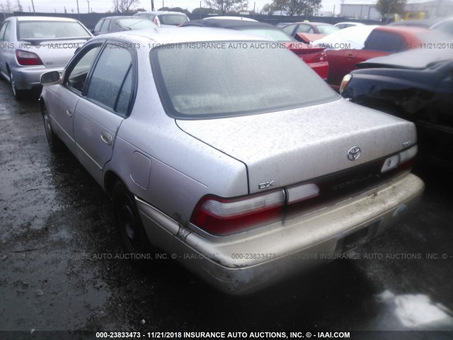 1NXBB02E5VZ573399 - 1997 TOYOTA COROLLA DX GOLD photo 3