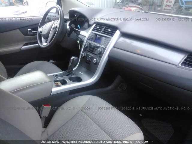 2FMDK4JC4DBB49023 - 2013 FORD EDGE SEL WHITE photo 4