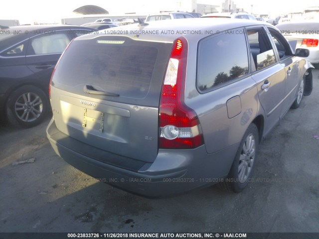 YV1MW382552046999 - 2005 VOLVO V50 2.4I GRAY photo 4