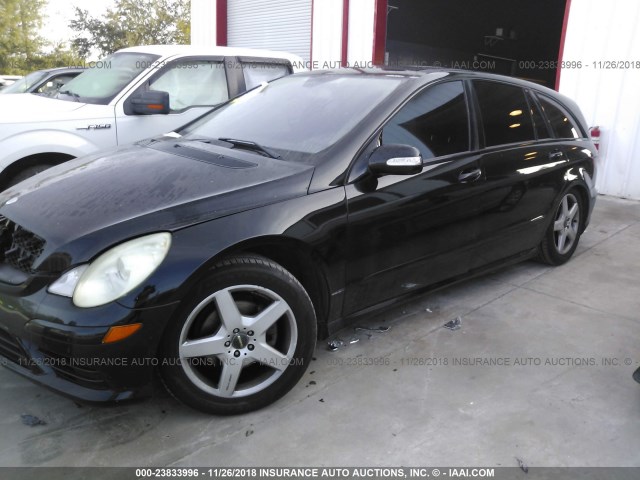 4JGCB65E86A015195 - 2006 MERCEDES-BENZ R BLACK photo 2